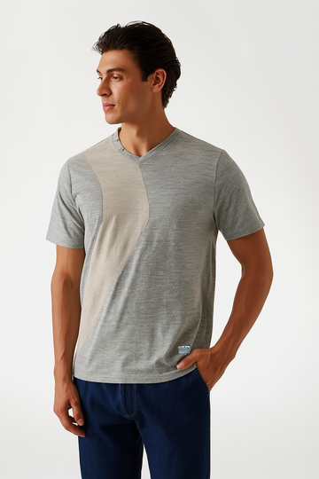 Monochrome Blade-Cut V-Neck T-shirt | MH