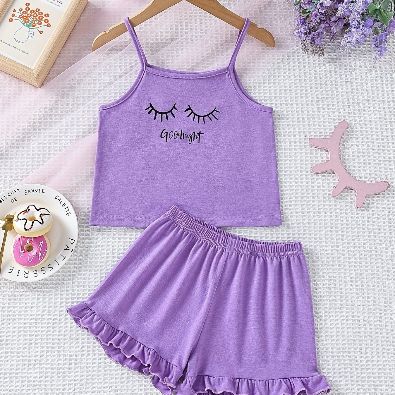 Girls Comfortable Outfit Eyelash Graphic Cami Top & Elastic Waist Ruffled Hem Shorts Set