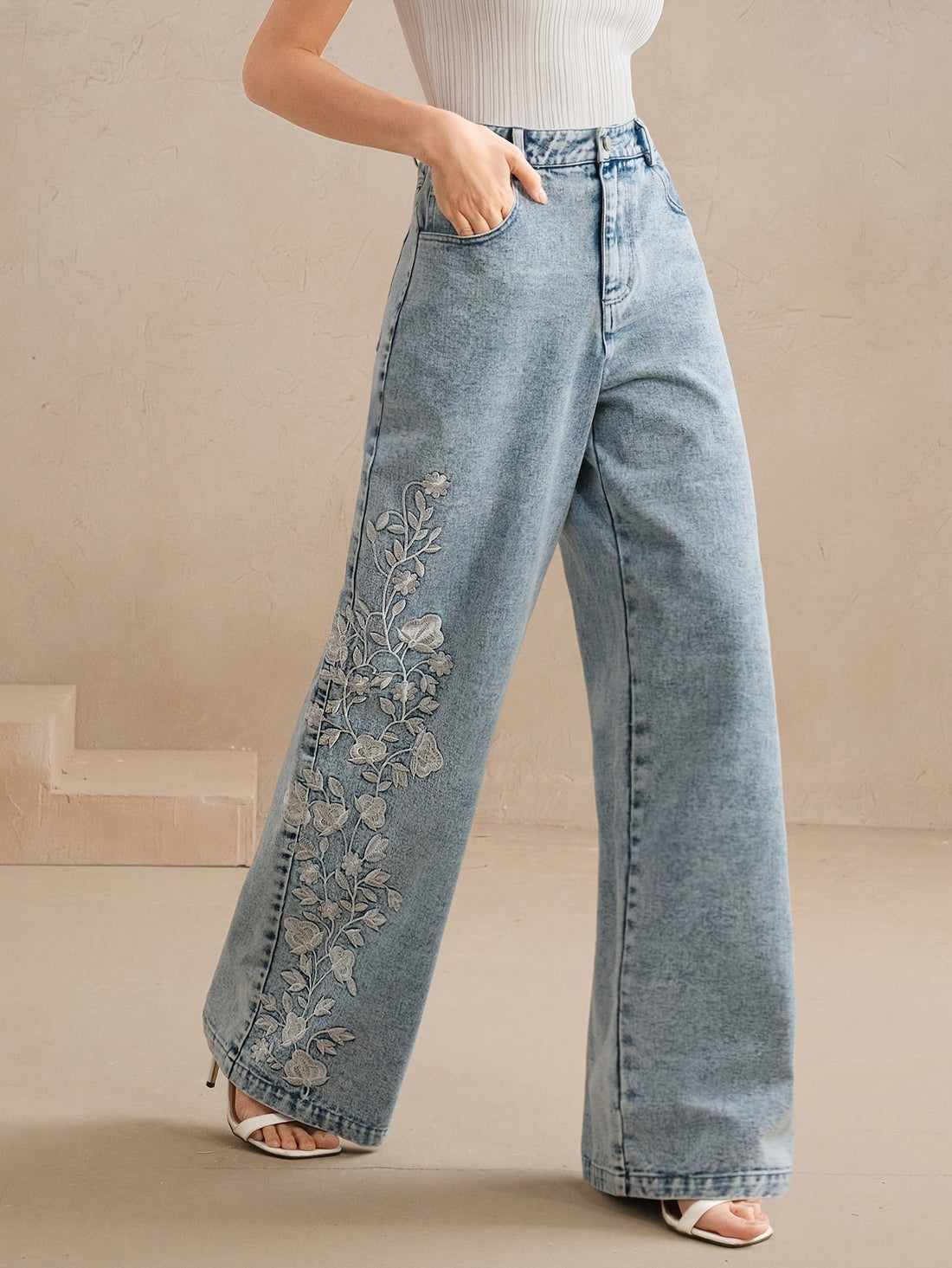 AW25 Women'S High-Waist Embroidered Floral Wide-Leg Jeans - Casual Loose Fit, Non-Stretch Denim with Zipper Fly, All-Season Comfort, Perfect for Casual Attire, High Waisted Jeans, Comfortable Fashion, Durable Fabric