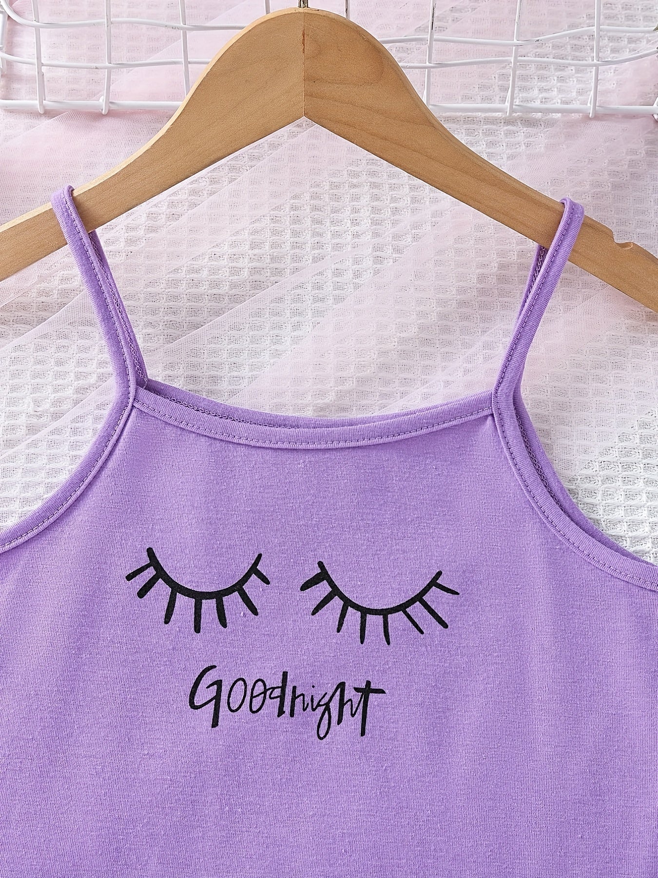 Girls Comfortable Outfit Eyelash Graphic Cami Top & Elastic Waist Ruffled Hem Shorts Set