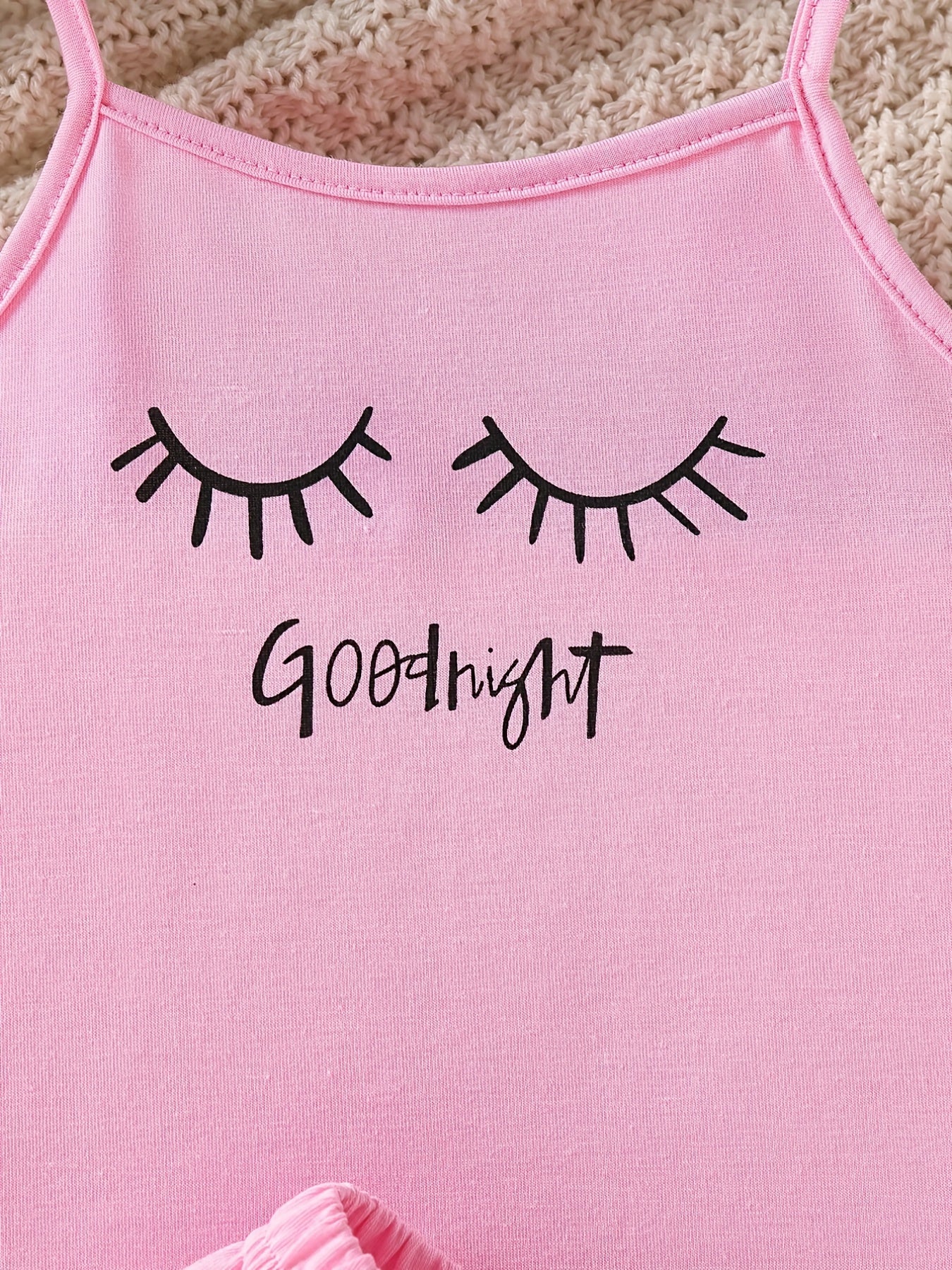 Girls Comfortable Outfit Eyelash Graphic Cami Top & Elastic Waist Ruffled Hem Shorts Set