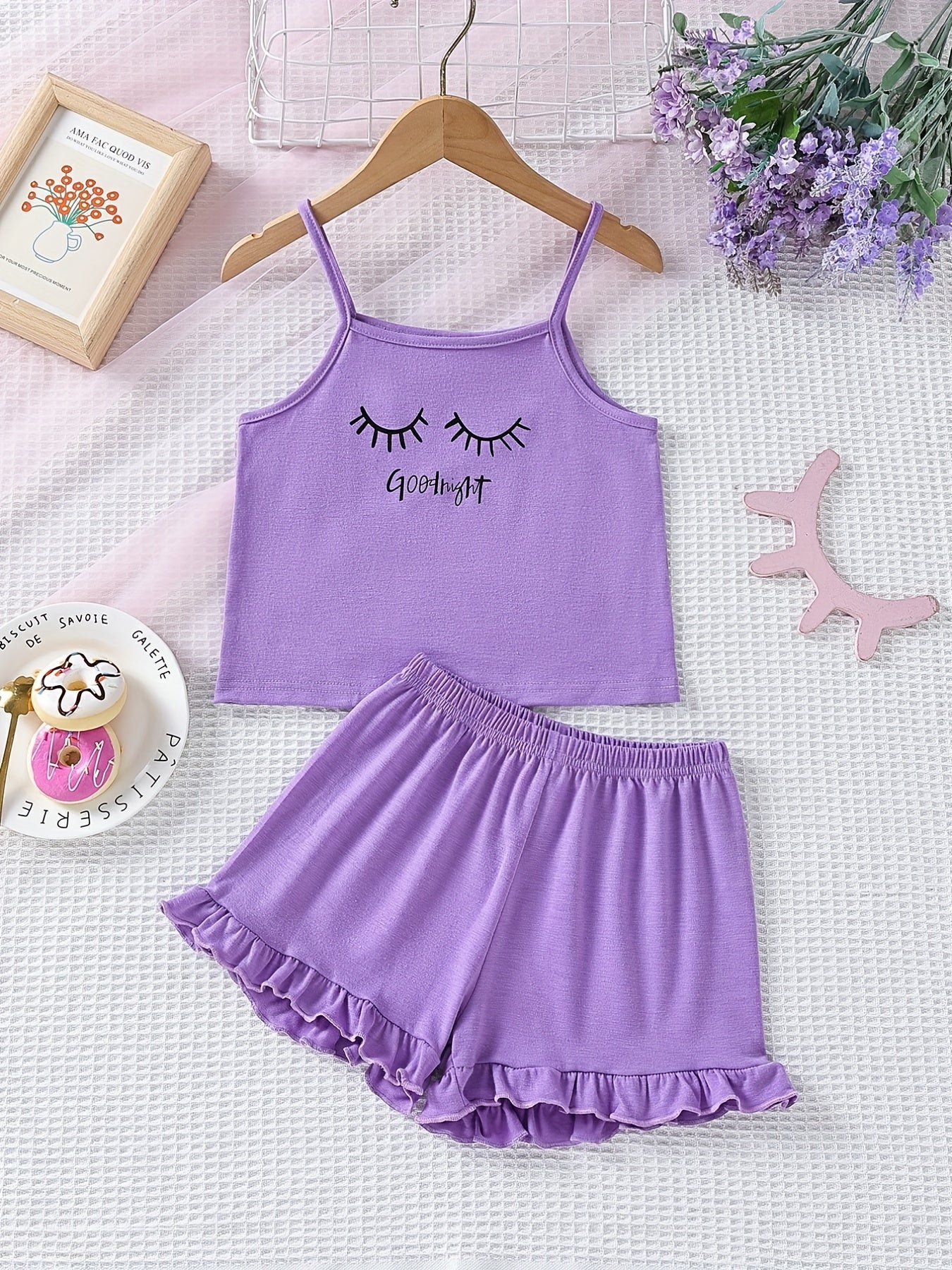 Girls Comfortable Outfit Eyelash Graphic Cami Top & Elastic Waist Ruffled Hem Shorts Set