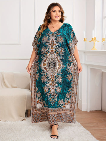 Plus Size, European and American Plus Size Women's Bohemian Vacation Dress ./MH