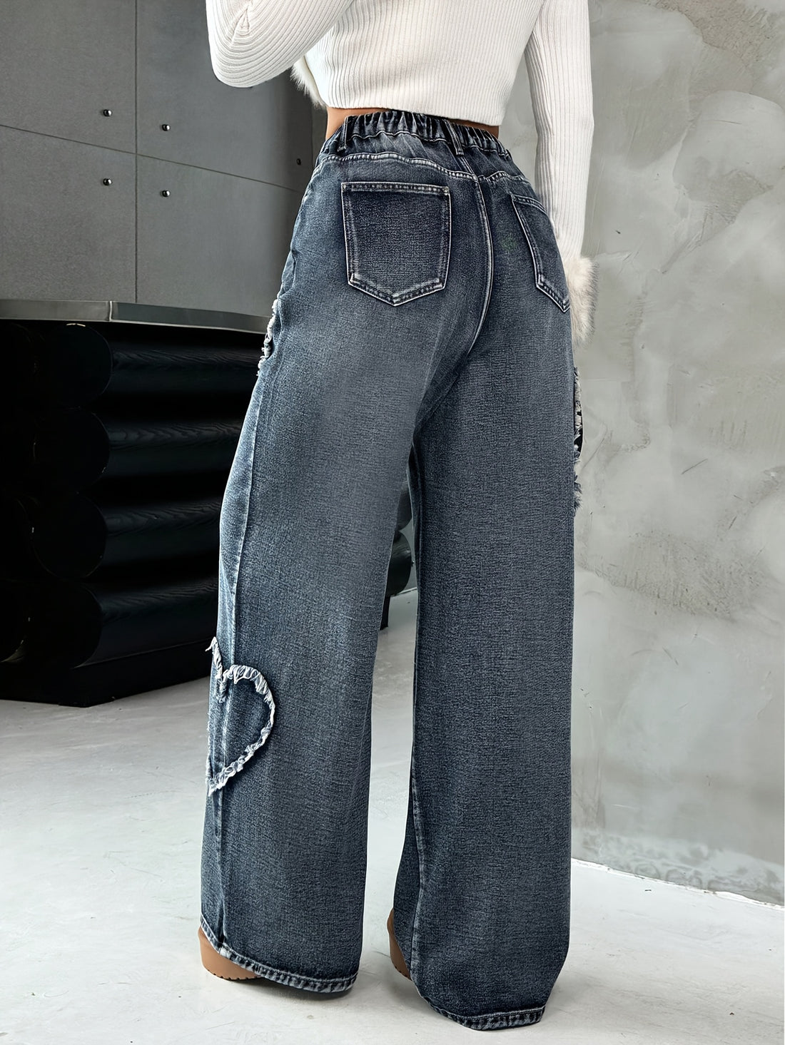 Women's 2025 New Heart-Shaped Straight-Leg Wide-Leg Jeans - Elegant Water-Washed Denim, Machine Washable All-Season Versatile Casual Pants